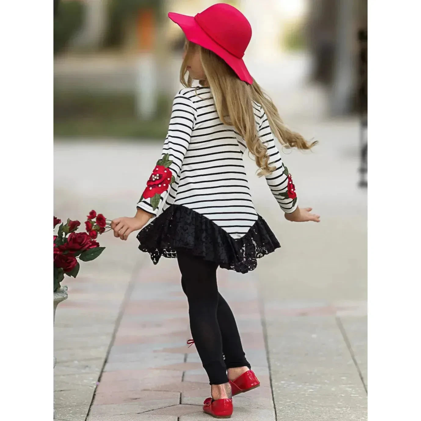 Mia Belle Girls How Romantic Lace Trim Tunic & Legging Set