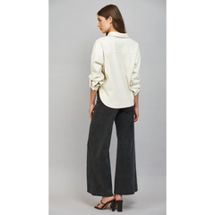 Zuri Ivory Twisted Hem Button Down