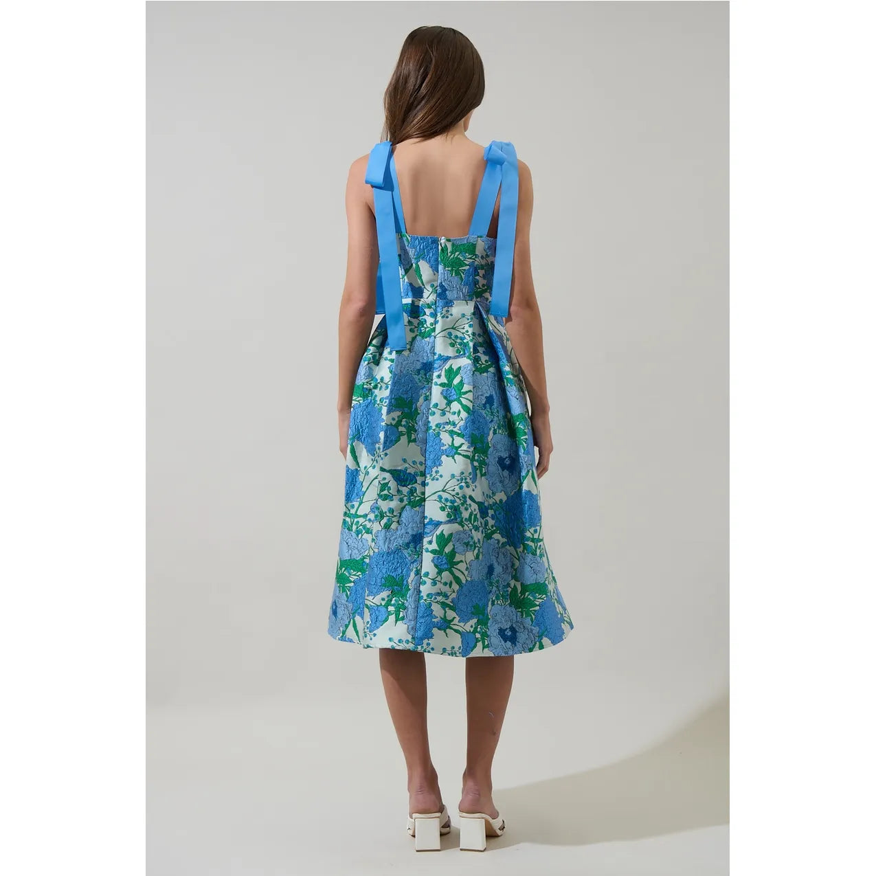 Gray Willa Floral Dina Pleated Midi Dress