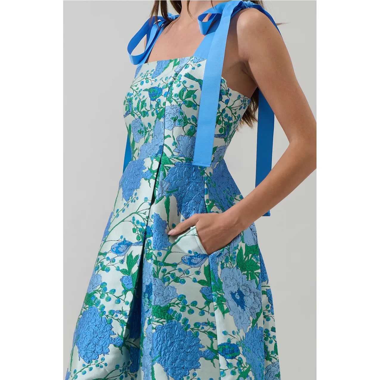 Gray Willa Floral Dina Pleated Midi Dress